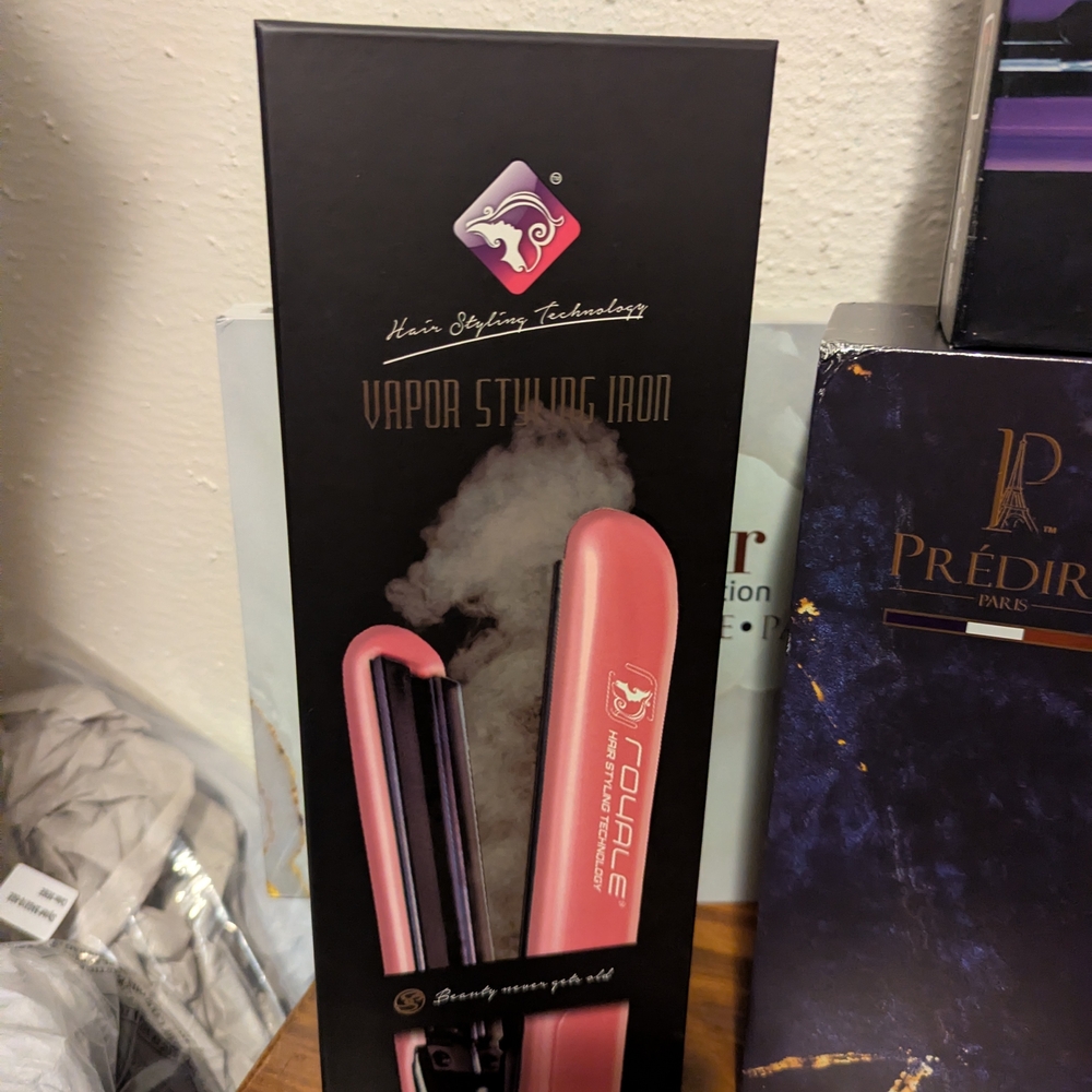 Pink Vapor Styling Iron